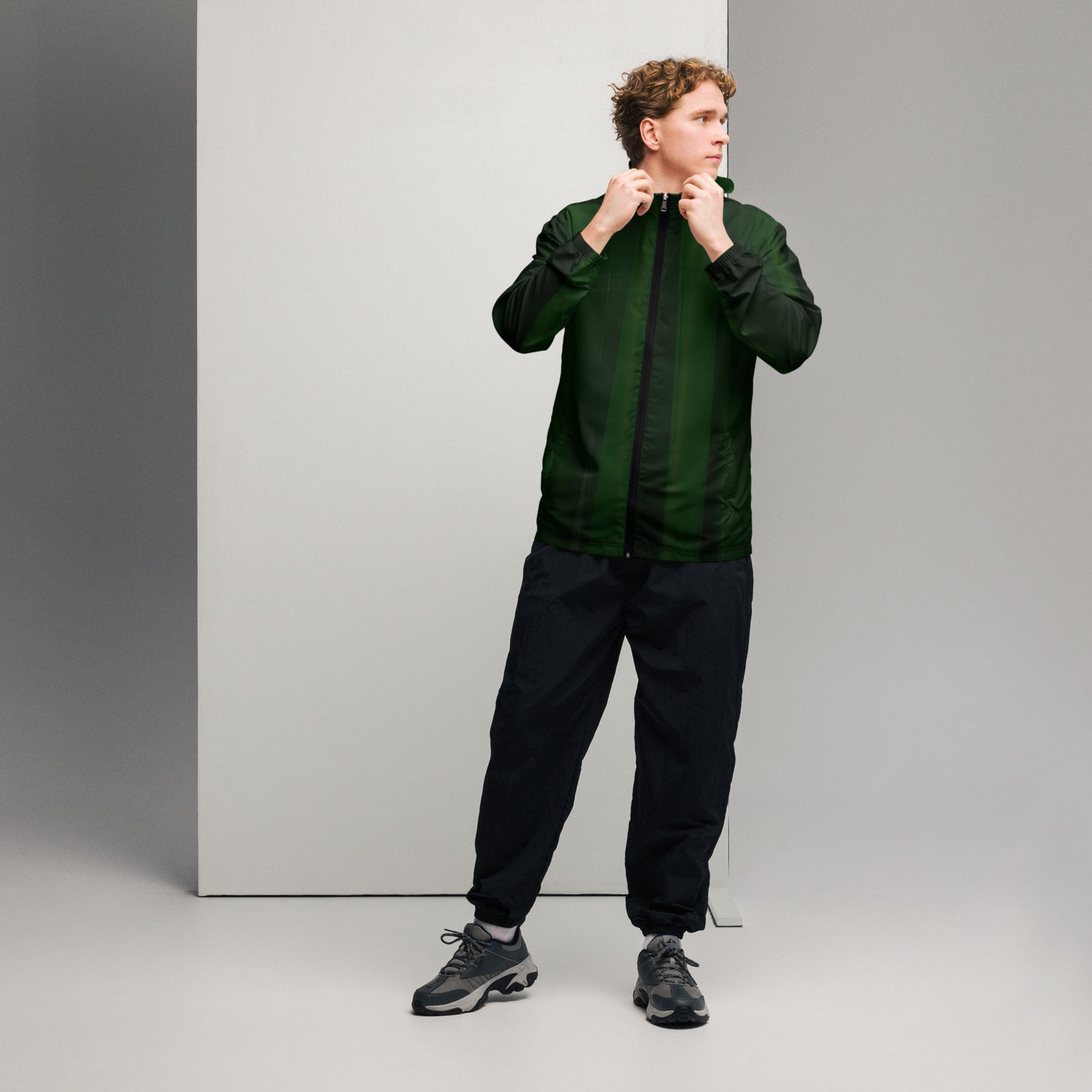 Dark Green Water-Resistant Windbreaker: Men's Lightweight Mesh-Lined Jacket