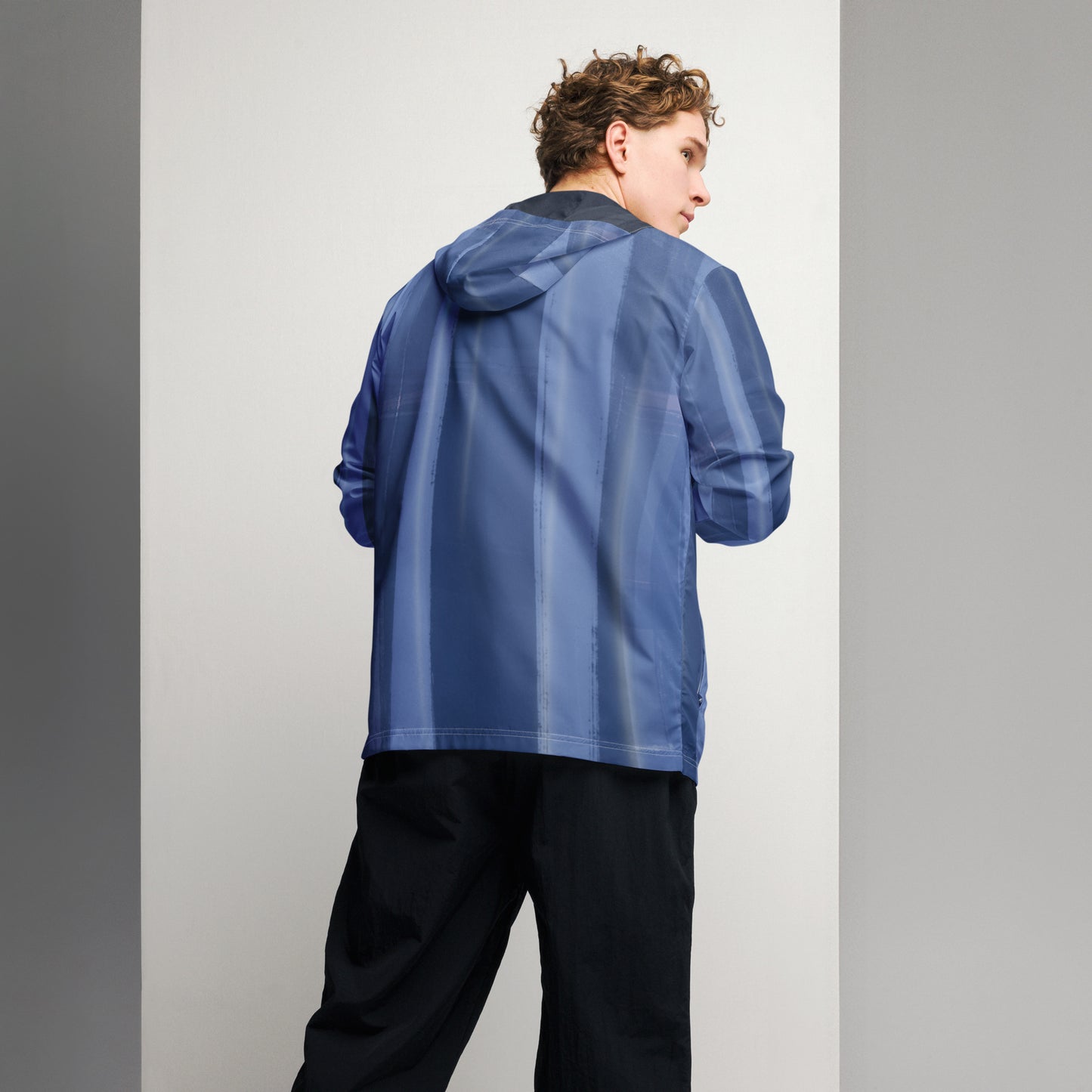 Blue and Indigo Water-Resistant Windbreaker: Men's Lightweight Mesh-Lined Jacket